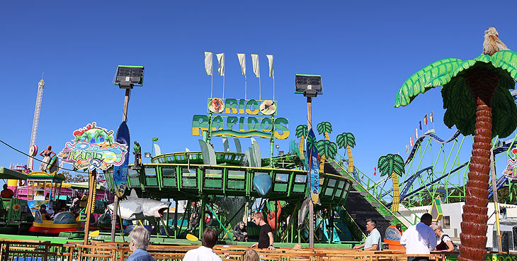Rio Rapidos auf dem Oktoberfest in der Matthias Pschorr Str neben dem Toboggan (©Foto: Martin Schmitz)